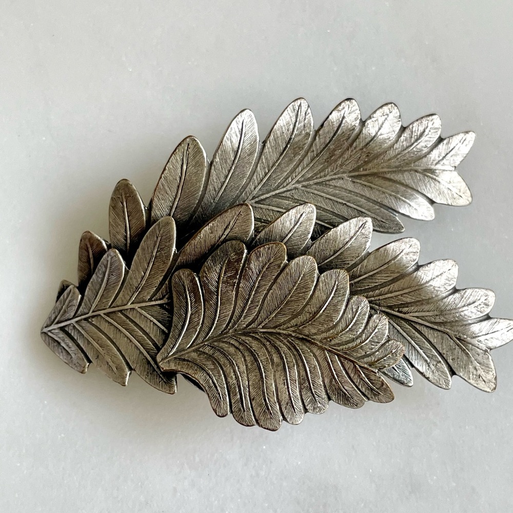 Silver Leaf Cluster Brooch - Vintage Style